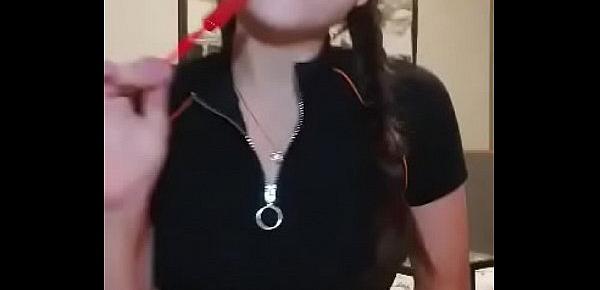  Nerdy Girl Does Quite The Show On Periscope